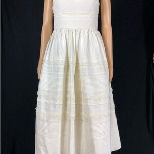 Stylish White Sleeveless Dress